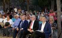 Η ΙΣΤΟΡΙΑ ΤΗΣ ΚΟΝΙΣΤΡΑΣ, Η ΙΣΤΟΡΙΑ ΤΗΣ ΠΑΙΔΙΚΗΣ ΜΑΣ ΗΛΙΚΙΑΣ