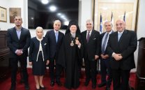ΑΠΟΝΟΜΗ ΧΡΥΣΟΥ ΜΕΤΑΛΛΙΟΥ ΤΟΥ ΣΥΛΛΟΓΟΥ ΣΤΟΝ ΟΙΚΟΥΜΕΝΙΚΟ ΠΑΤΡΙΑΡΧΗ κ.κ. ΒΑΡΘΟΛΟΜΑΙΟ
