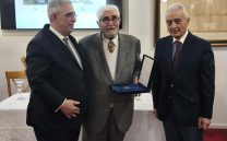 ΑΠΟΝΟΜΗ ΧΡΥΣΟΥ ΜΕΤΑΛΛΙΟΥ ΣΤΟΝ ΕΡΕΥΝΗΤΗ ΣΤΕΛΙΟ ΜΟΥΖΑΚΗ